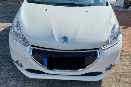 Peugeot 208 119.000 km 5.600 &euro; Weener 26826