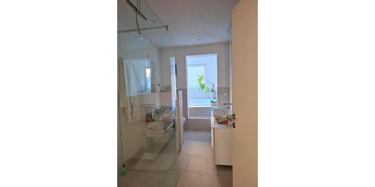 EFH möbliert in Diefflen mit Pool und großem Garten 4 zimmer