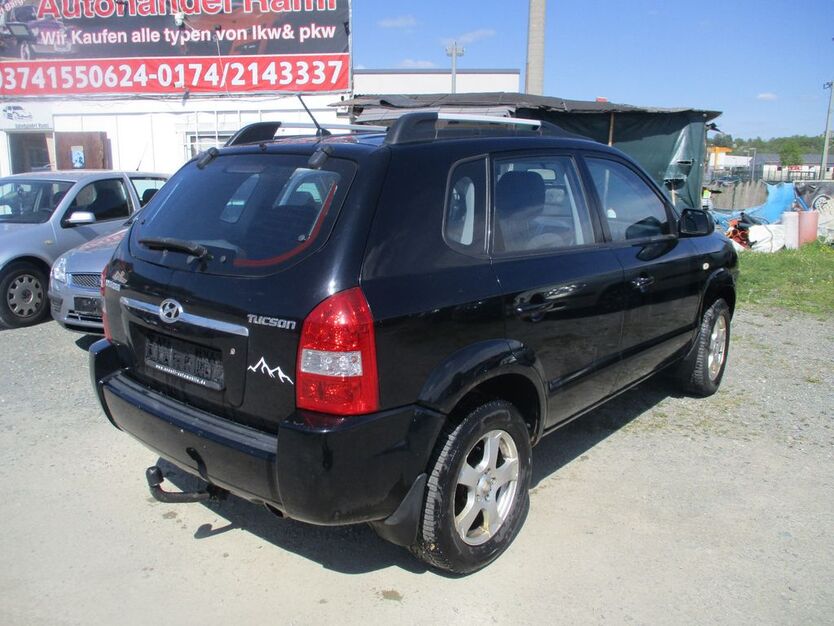 Hyundai TUCSON 210.000 km 1.999 € Plauen 08523