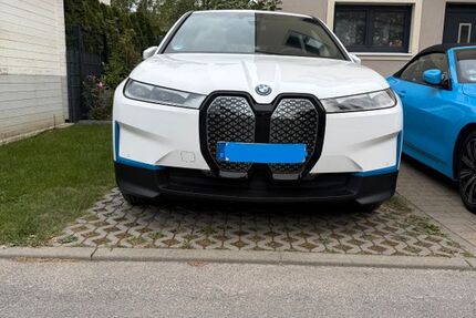 BMW iX 22.500 km 40.590 &euro; Berlin 14089