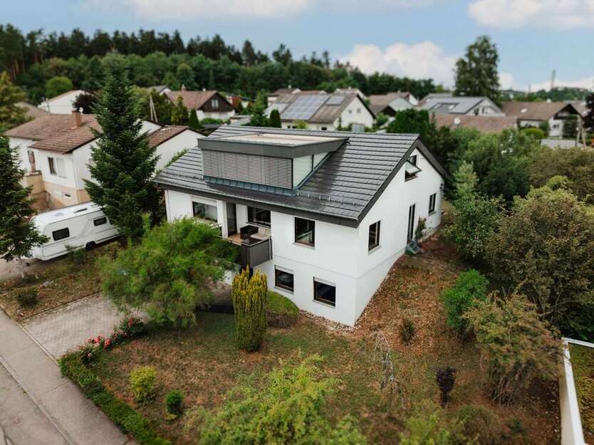Haus zum Mieten in Rottweil-Bühlingen 1.580 € 230 m²