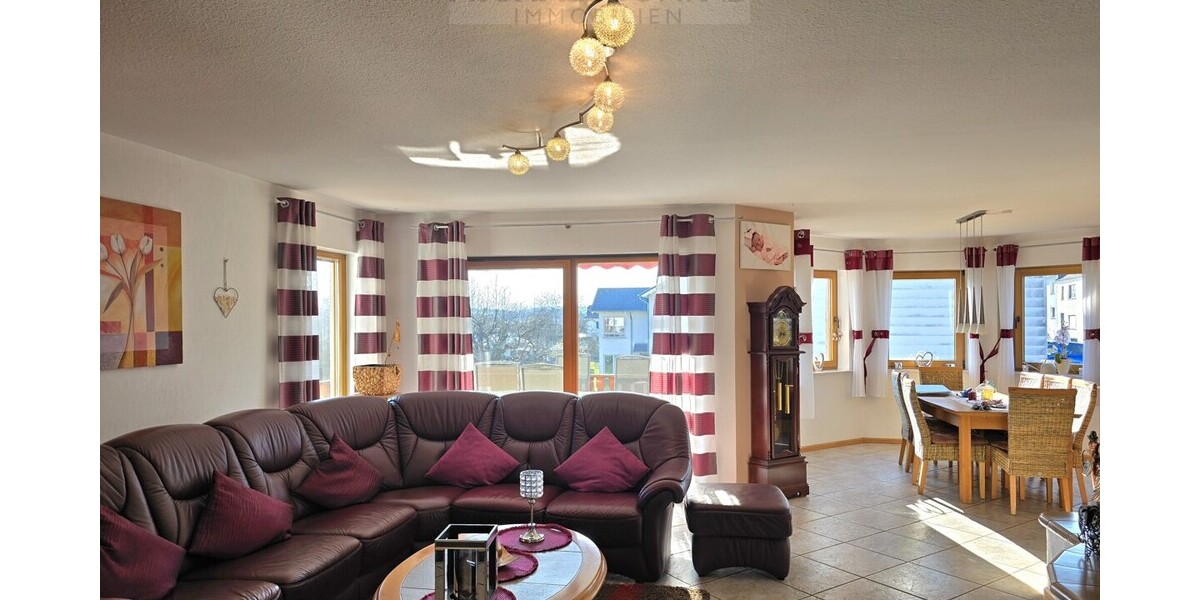 Attraktives Einfamilienhaus mit möglicher Einliegerwohnung - Reihenendhaus Tholey | Angebot:27010355