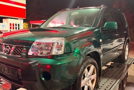 Nissan X-Trail 95.000 km 980 &euro; München 81549