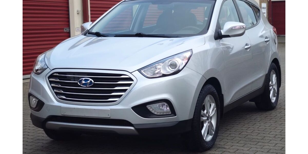 Hyundai ix35 29.740 km 8.899 &euro; Mönchengladbach 41066