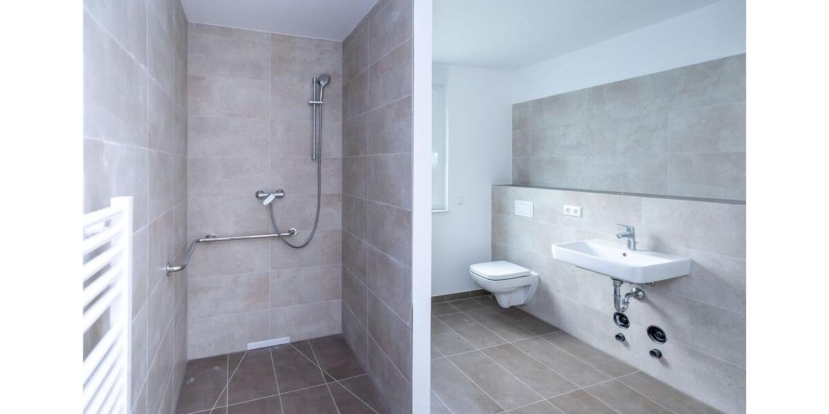 Etagenwohnung Roth - 3 Zimmer, 85 m&sup2;, 1.170&euro; | Angebot:26346491