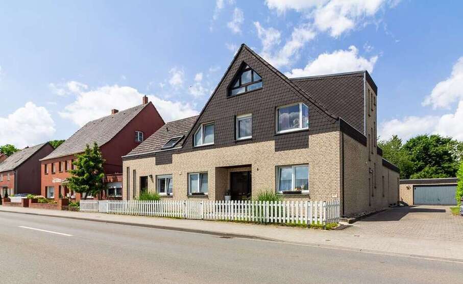Haus zum Kaufen in Ahlen 450.000 € 214.9 m²