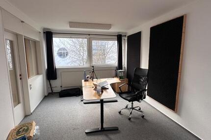 Helles 19m² Büro in kreativer Mediengemeinschaft – Nähe Citypark