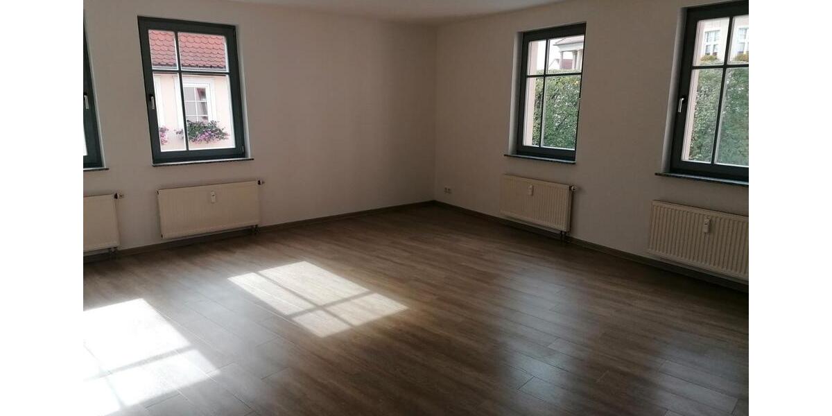 Etagenwohnung Artern - 4 Zimmer, 111 m&sup2;, 650&euro; | Angebot:26476623