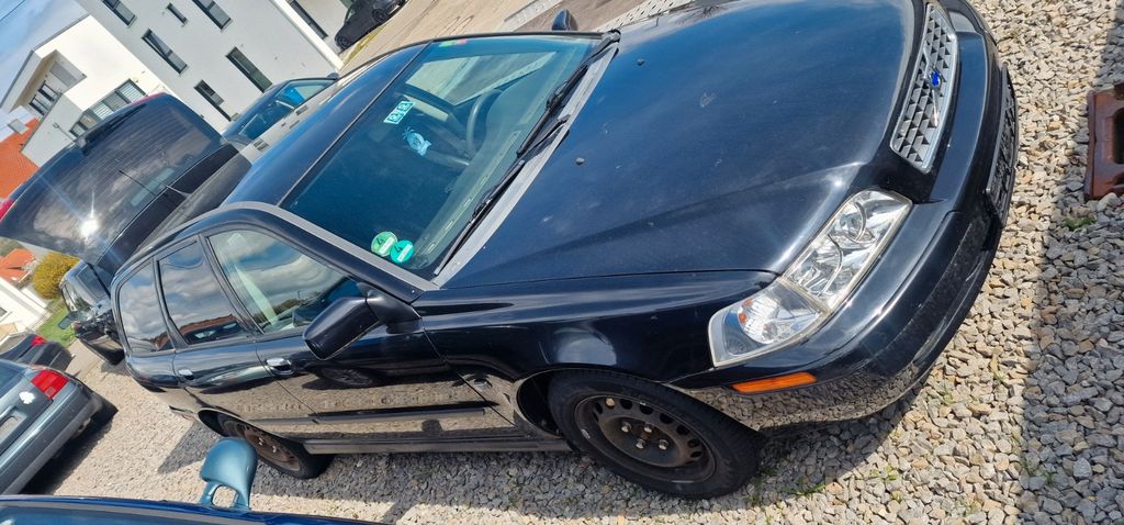 Volvo V40 217.000 km 1.299 &euro; Meßstetten 72469