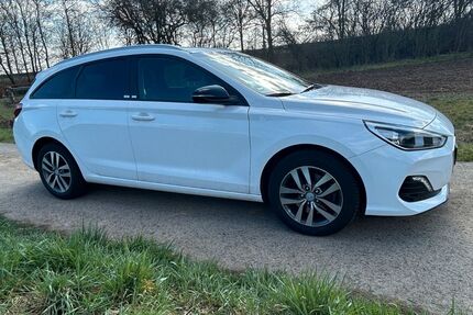 Hyundai i30 45.000 km 16.450 &euro; Rimpar 97222