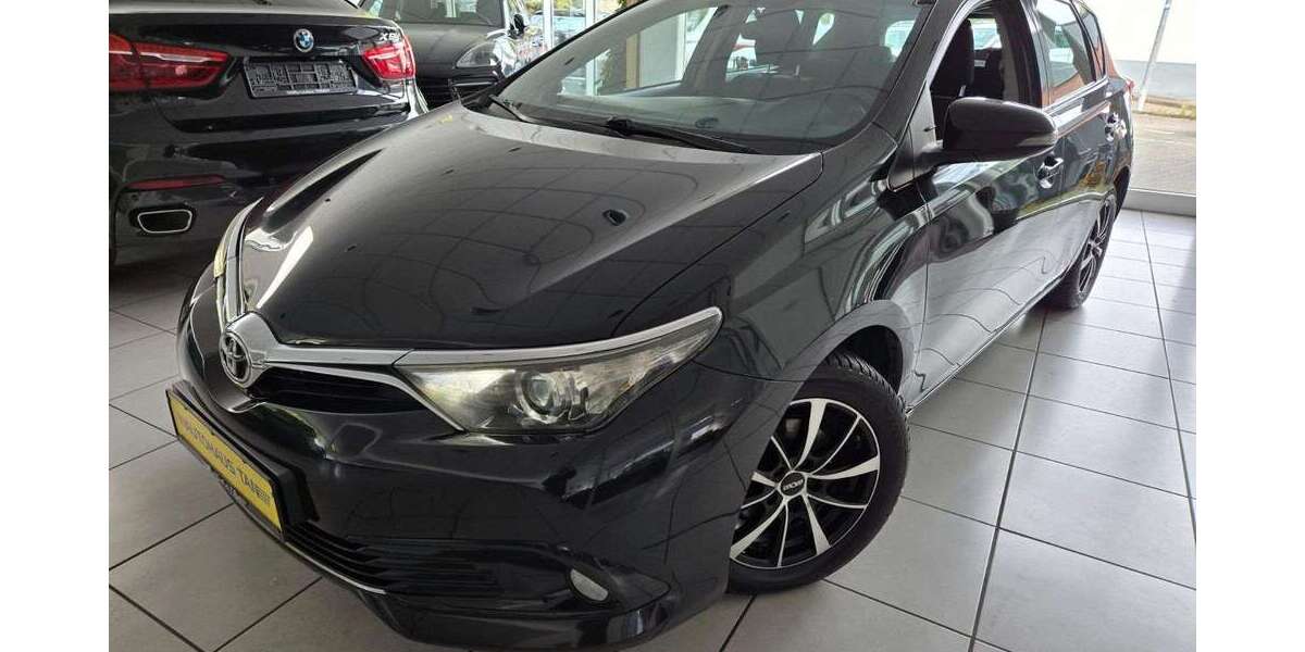 Toyota Auris 144.490 km 9.490 &euro; Kreuztal 57223