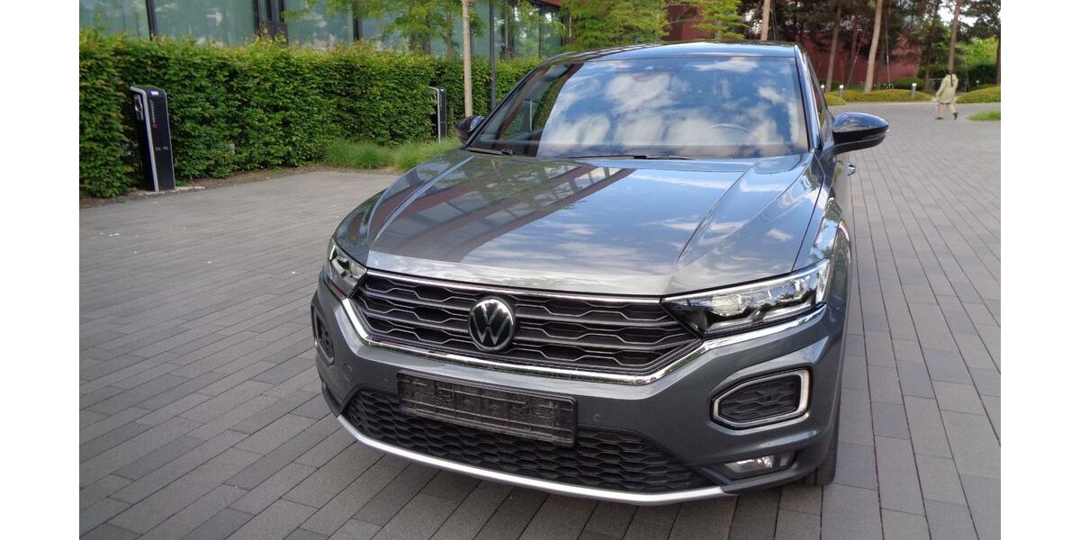 VW T-Roc 49.000 km 21.800 € Stuttgart 70469