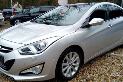 Hyundai i40 235.000 km 7.499 &euro; Fredersdorf-Vogelsdorf 15370