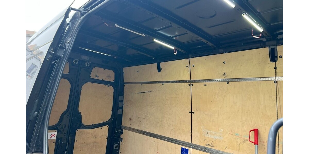 Mercedes-Benz Sprinter 160.000 km 16.900 &euro; Berlin 10178