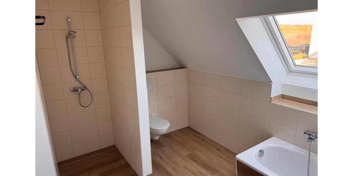 Doppelhaushälfte Hohenroth - 4.5 Zimmer, 122 m&sup2;, 1.195&euro; | Angebot:25845008