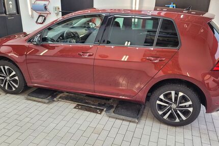 VW Golf 61.000 km 14.899 &euro; Nienburg 06429