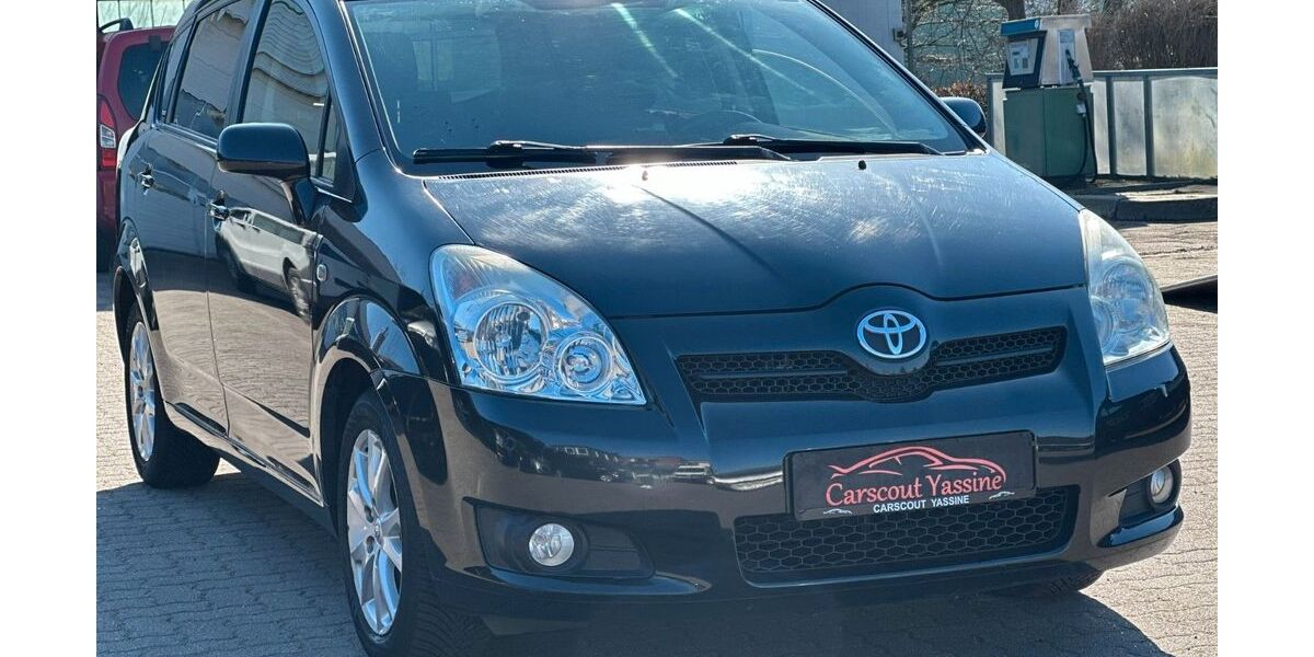 Toyota Corolla Verso 180.000 km 4.990 &euro; Buxtehude 21614