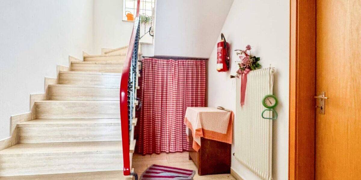 Einfamilienhaus Treffelstein - 6 Zimmer, 165 m&sup2;, 239.000&euro; | Angebot:26917246