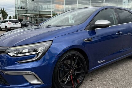 Renault Megane IV GT/HEAD UP/NAVIGATION/SCHECKHEFT/LED 145.680 km 13.900 € Villingen-Schwenningen 78054