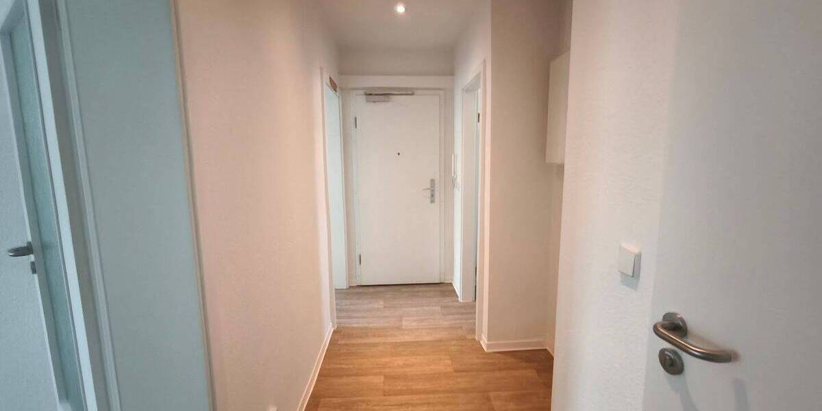 Etagenwohnung Merseburg Kötzschen - 4 Zimmer, 73 m&sup2;, 532&euro; | Angebot:26555424