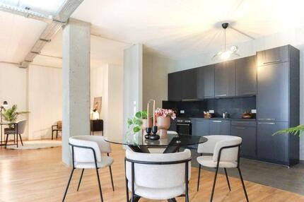 3-Raum-Loft auf großzügigen 127m² im Tabakquartier mit Parkett, Balkon und EBK.