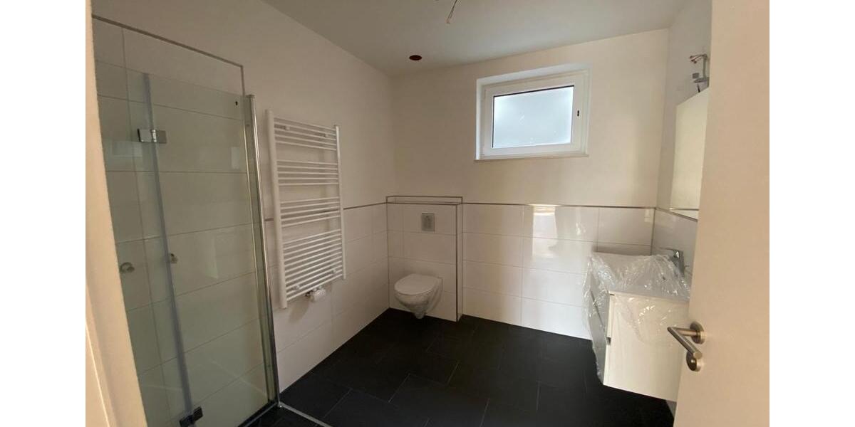 Erdgeschoßwohnung Bad Wildungen - 3 Zimmer, 105 m&sup2;, 1.260&euro; | Angebot:26495096