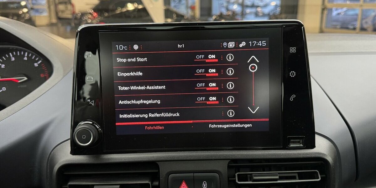 Peugeot Rifter Rollstuhlumbau Allure HDi 130 EAT CarPlay 26.800 km 27.220 &euro; Lich 35423