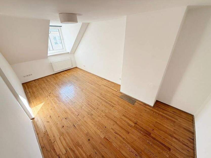 Gepflegte 2-Zimmer-Dachgeschoss-Wohnung in München unweit des Gärtnerplatzes 2 zimmer