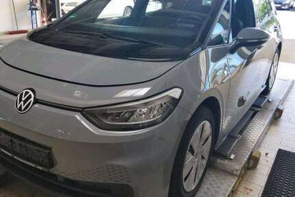 VW ID.3 24.838 km 27.490 &euro; Paderborn 33104