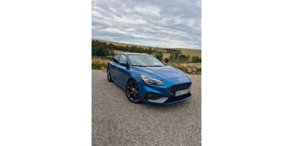 Ford Focus 92.500 km 22.400 &euro; Wittighausen 97957