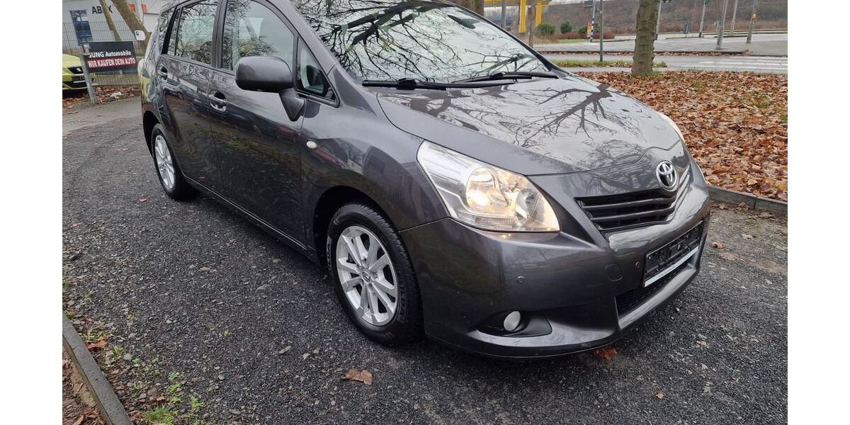 Toyota Verso 137.000 km 5.999 &euro; Köln 51107