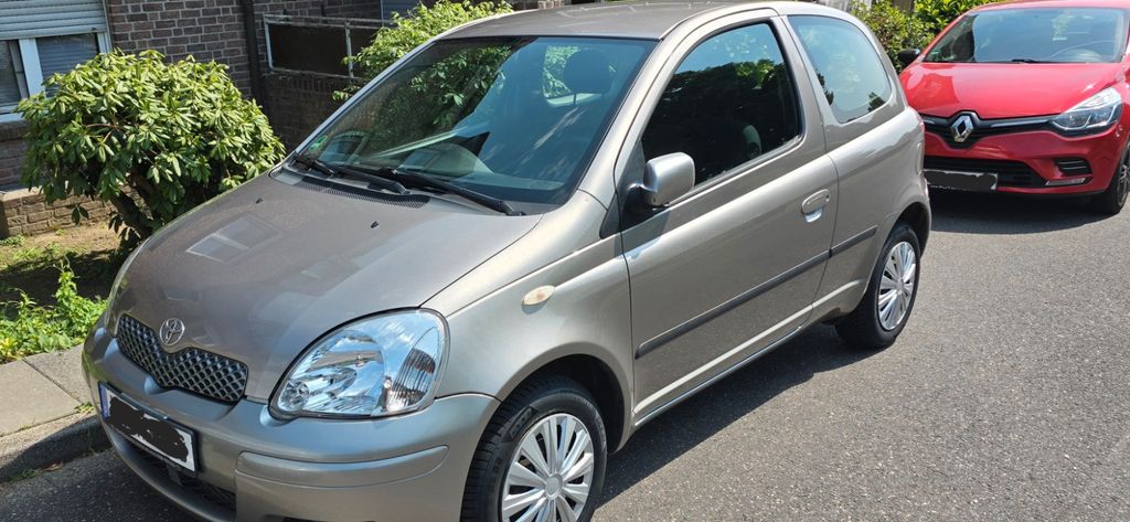 Toyota Yaris 133.144 km 2.250 &euro; Nettetal 41334