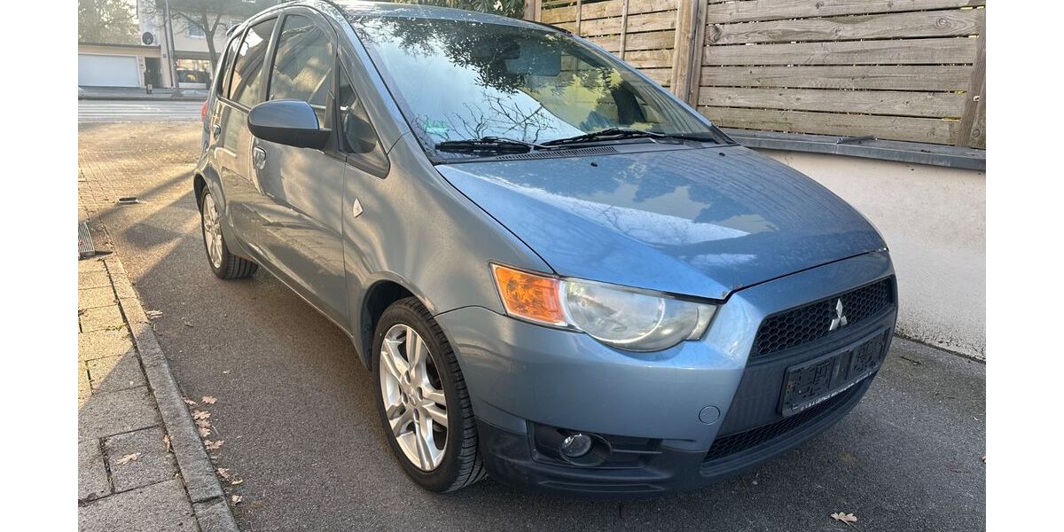 Mitsubishi Colt 208.000 km 750 &euro; München 81829