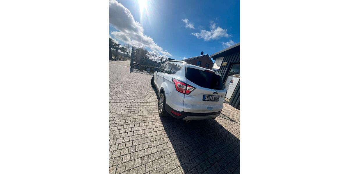 Ford Kuga 62.000 km 16.500 &euro; Breisach 79206