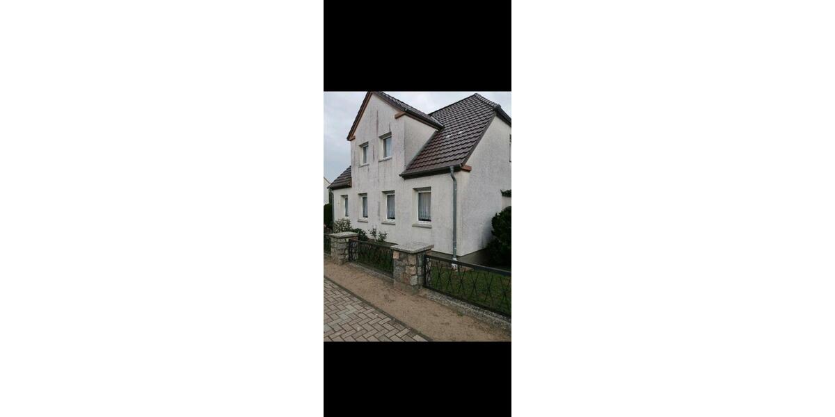 Einfamilienhaus Grimmen - 7 Zimmer, 130 m&sup2;, 149.000&euro; | Angebot:26415138