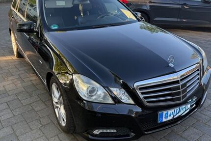 Mercedes-Benz E 200 331.000 km 5.000 &euro; Königswinter 53639
