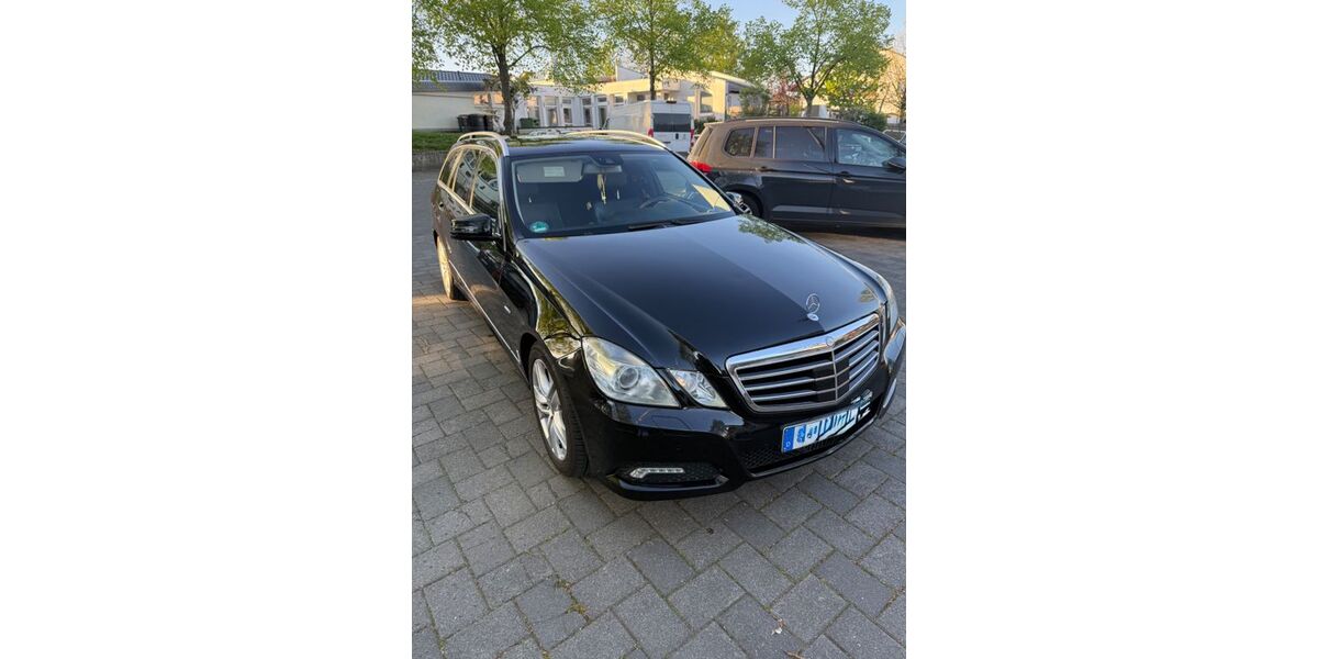 Mercedes-Benz E 200 331.000 km 5.000 &euro; Königswinter 53639