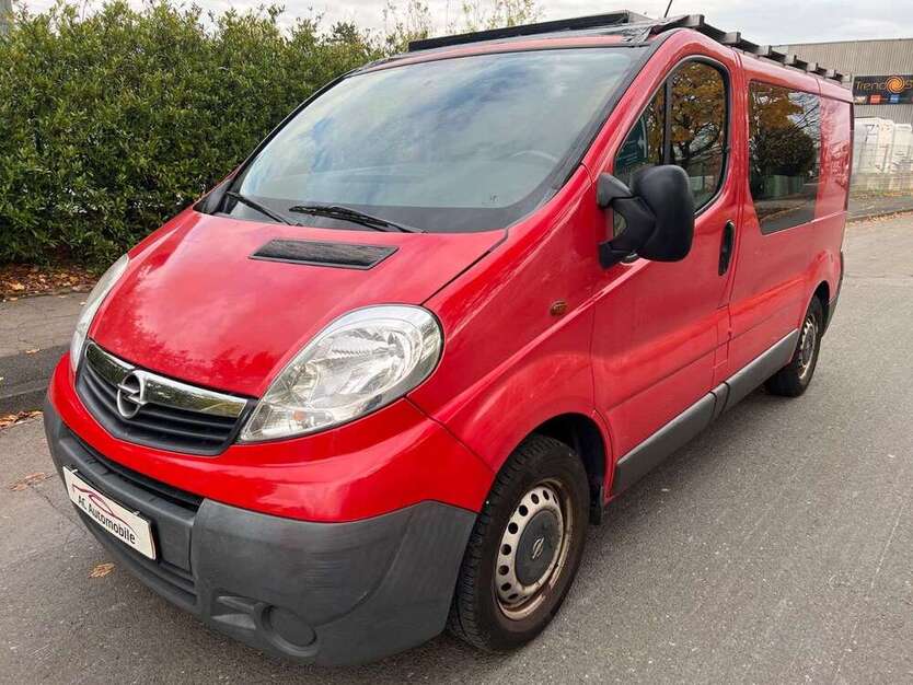 Opel Vivaro 147.000 km 6.200 € Witten 58454