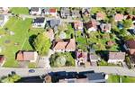 Besondere Gelegenheit! “ALTE SCHULE“ mit 2 Wohneinheiten & Nebengebäude, Stellplätzen, Garage, Garten über 500m² Nutzfläche