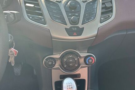 Ford Fiesta 105.400 km 4.100 &euro; Aachen 52080