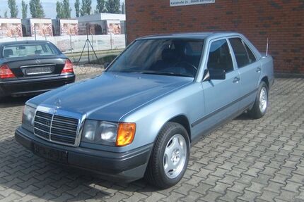 Mercedes-Benz E 230 97.040 km 12.900 &euro; Bernburg 06406