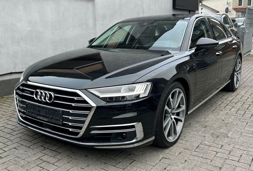 Audi A8 90.000 km 43.900 € Übach Palenberg 52531