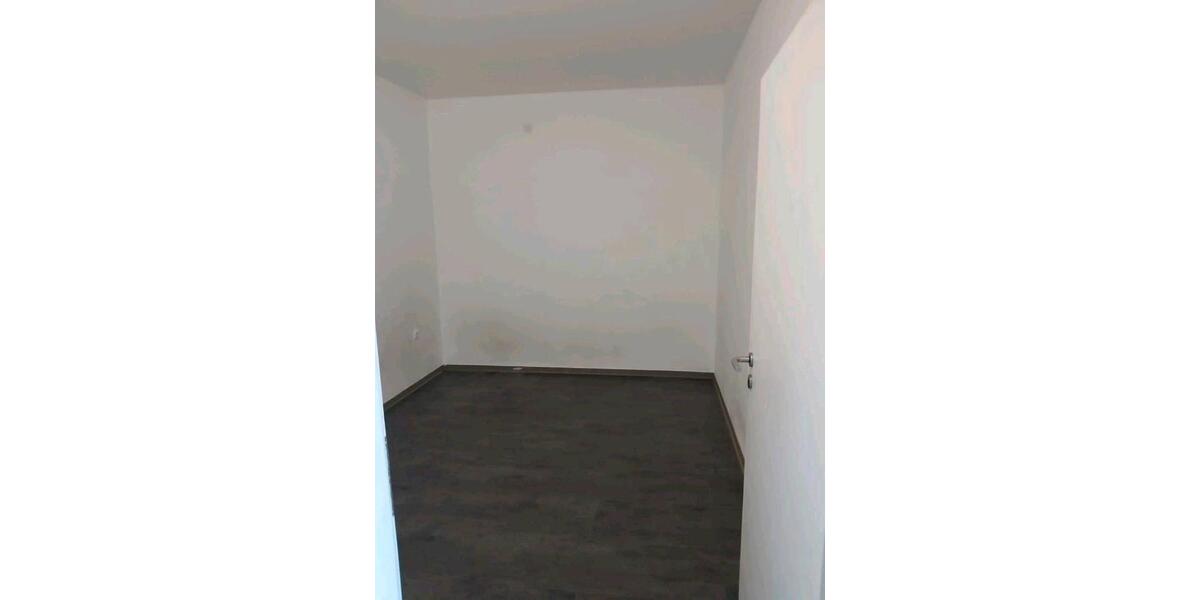 Etagenwohnung Lebach - 3 Zimmer, 82 m&sup2;, 850&euro; | Angebot:26424413