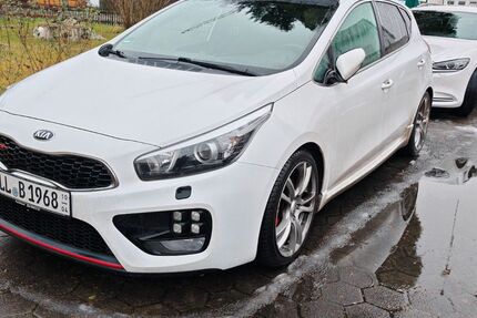 Kia ceed / Ceed 113.000 km 10.000 &euro; Prittriching 86931