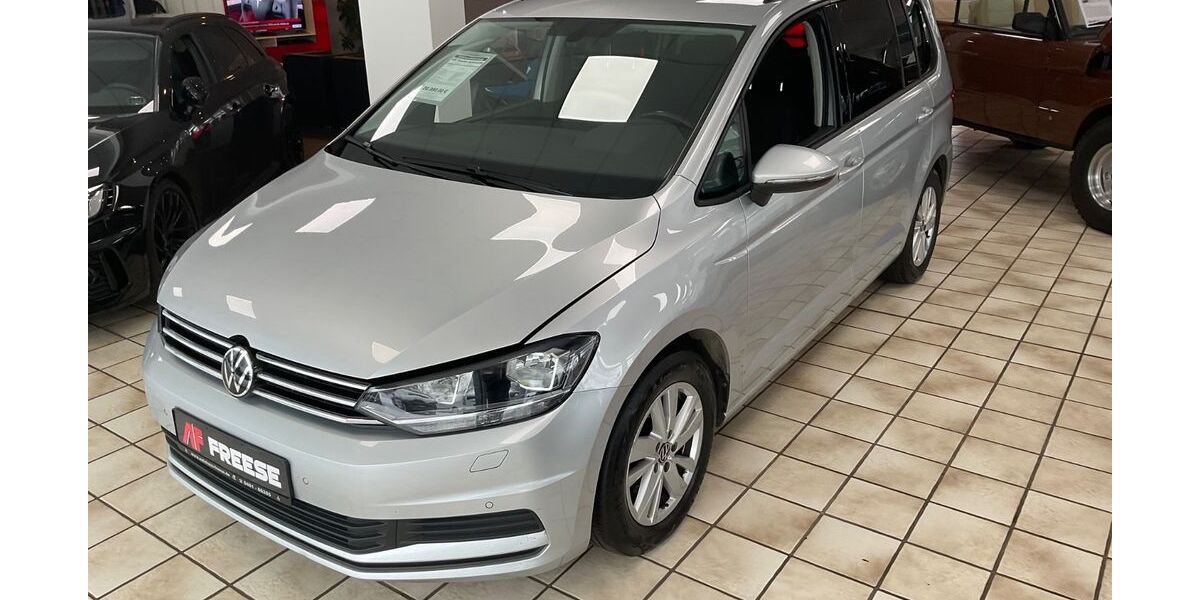VW Touran 149.876 km 19.990 &euro; Heide 25746