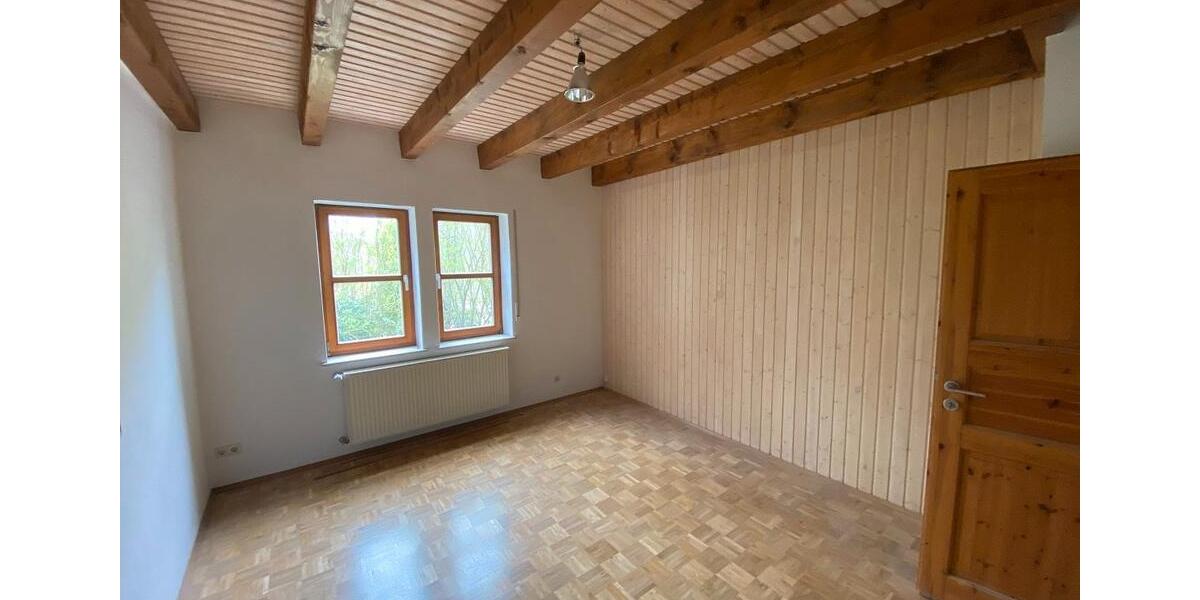 Einfamilienhaus Idstein - 3 Zimmer, 130 m&sup2;, 1.300&euro; | Angebot:26115613