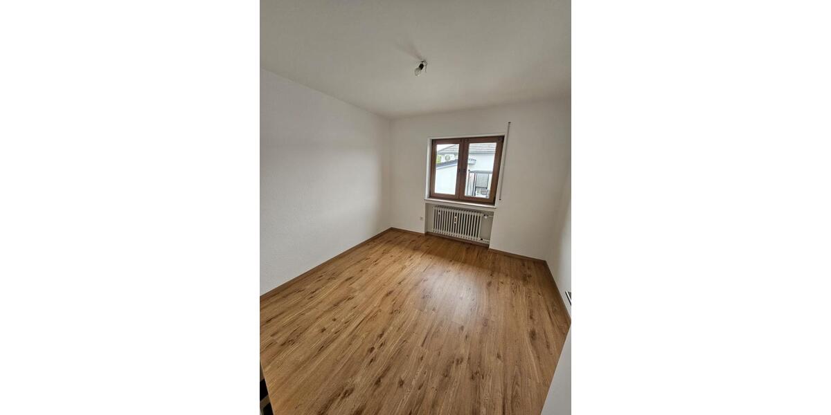 Etagenwohnung Irrel - 4 Zimmer, 110 m&sup2;, 1.200&euro; | Angebot:26237379