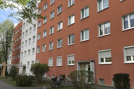 Wohnung Halle (Saale) Halle-Neustadt - 2 Zimmer, 59 m&sup2;, 350&euro; | Angebot:26146132
