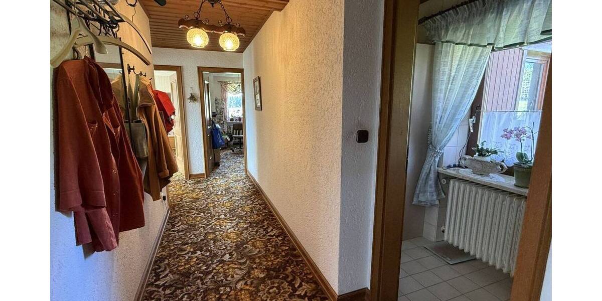 Einfamilienhaus Simbach am Inn / Kirchberg Simbach - 8 Zimmer, 215 m&sup2;, 320.000&euro; | Angebot:26817265