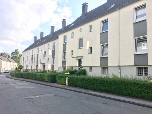 Gemütliche 2-Zi.-Whg. mit Tageslichtbad und Balkon